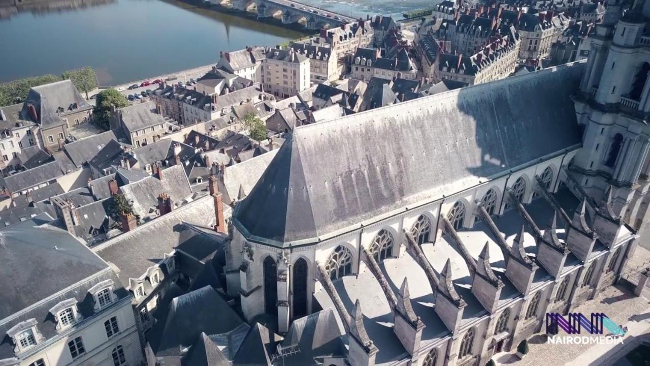 Loire Velo 3 Moderne Velo Parking 20 Places Velos Centre Historique * Blois